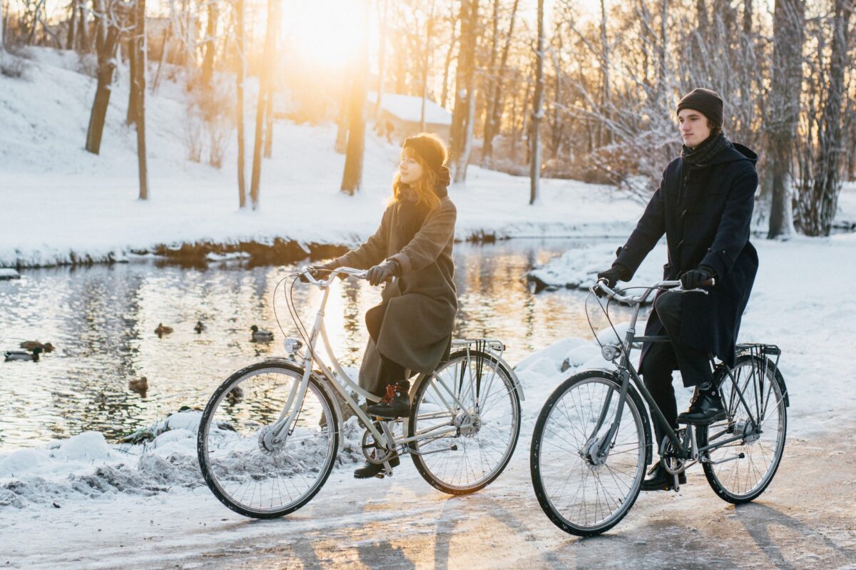 Gustav Grey  & Paula Ivory - Winter ride